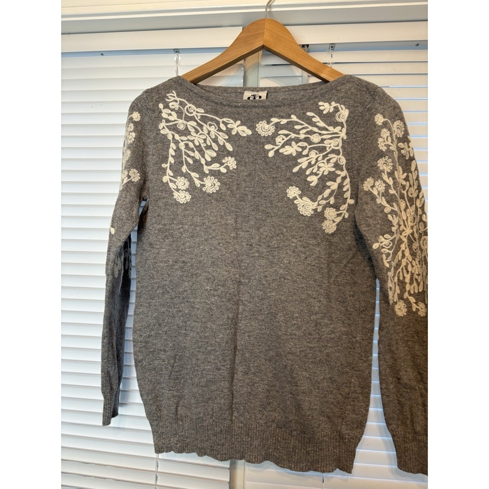 Rain & Rose Womens XS Gray Floral Embroidered Angora Blend Sweater Knit Romantic